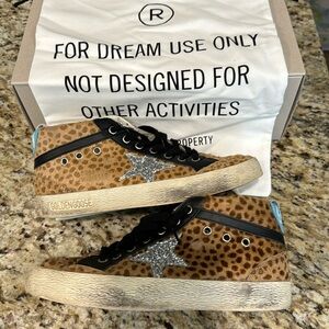 Golden Goose Mid Star Classic Giraffe print, size 39